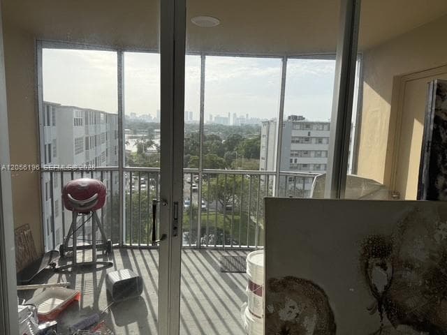 1770 NE 191st St # 808-1, Miami, FL 33179 photo 3