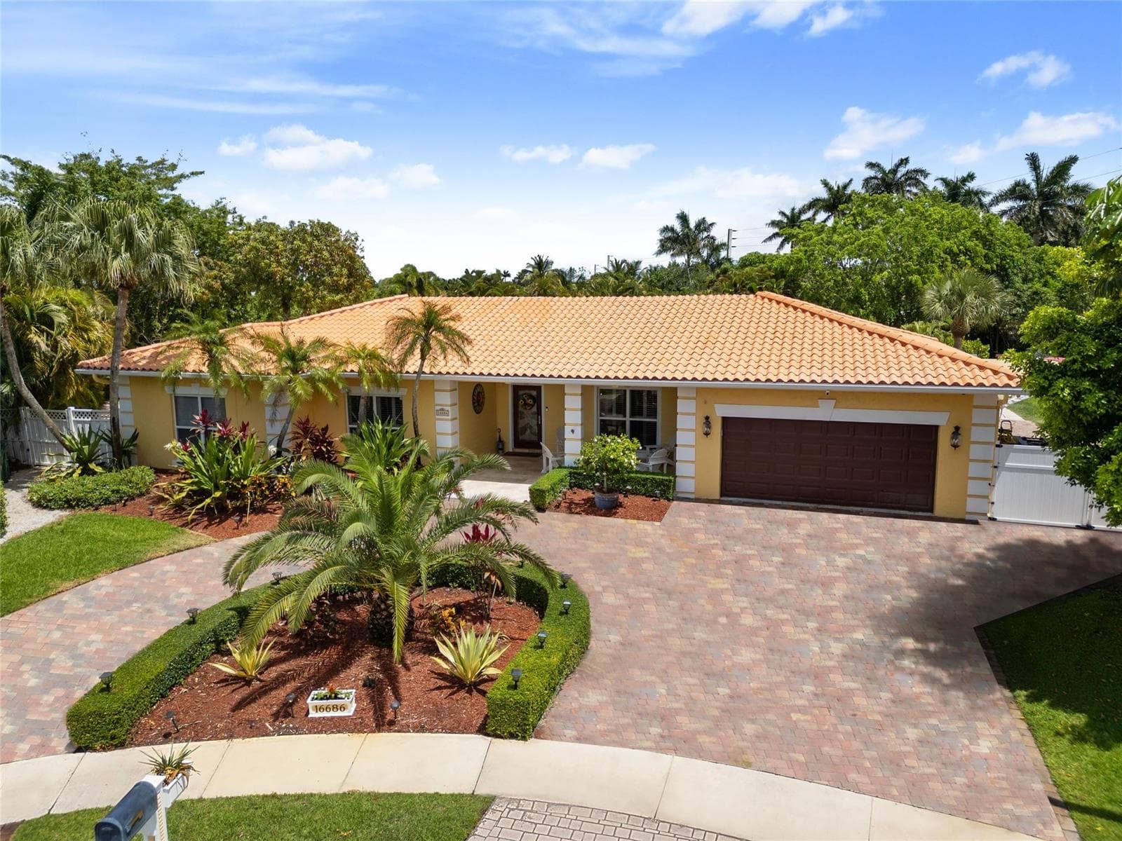 16686 GOLFVIEW Drive, Weston, FL 33326 photo 5