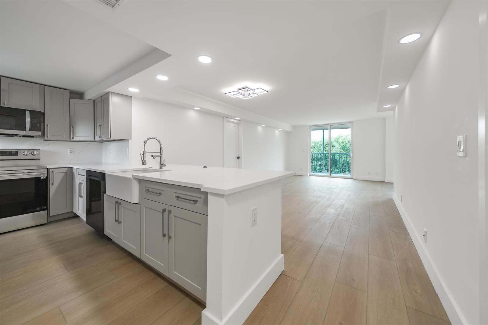 5301 NW 2nd Avenue, Boca Raton, FL 33487