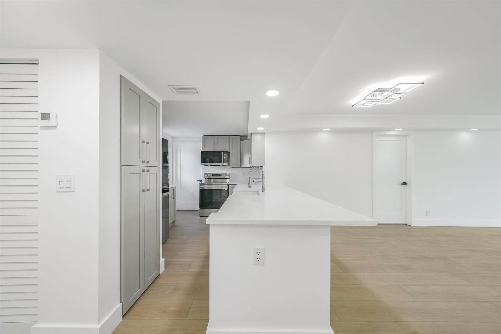 5301 NW 2nd Avenue, Boca Raton, FL 33487 photo 4