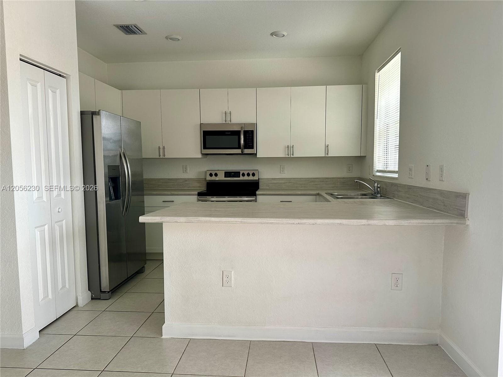 2737 SE 17th St, Homestead, FL 33035 photo 4