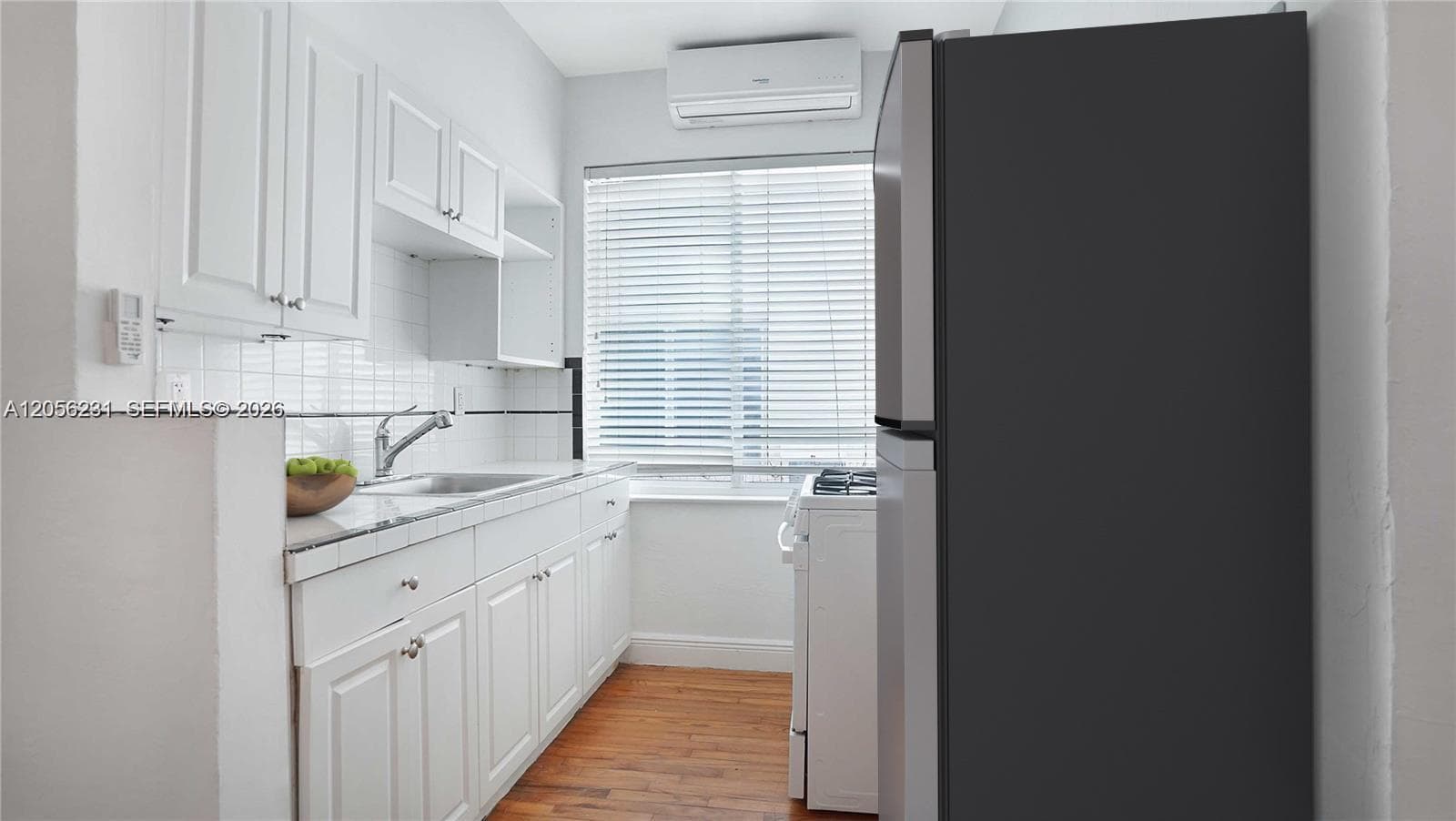 7936 Harding Ave, Miami Beach, FL 33141 photo 2