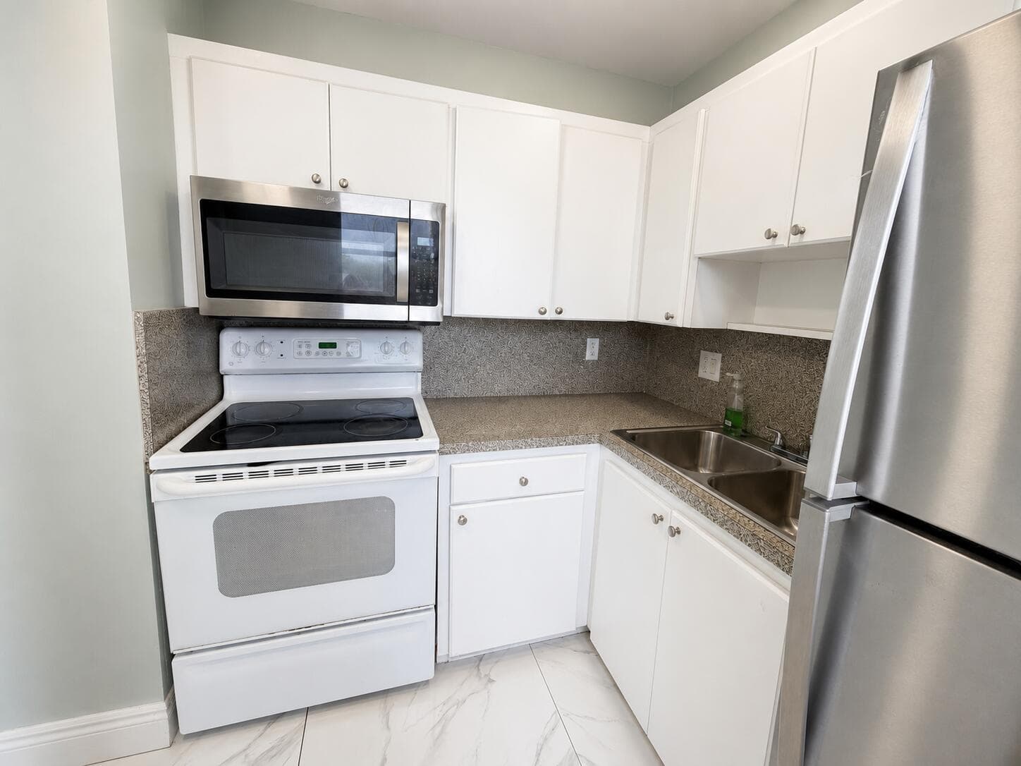 941 CRYSTAL LAKE Drive # 309, Deerfield Beach, FL 33064 photo 4