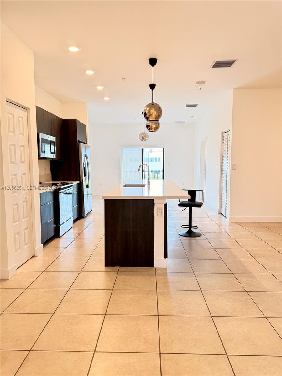 7819 NW 104th Ave # 22, Doral, FL 33178 photo 3