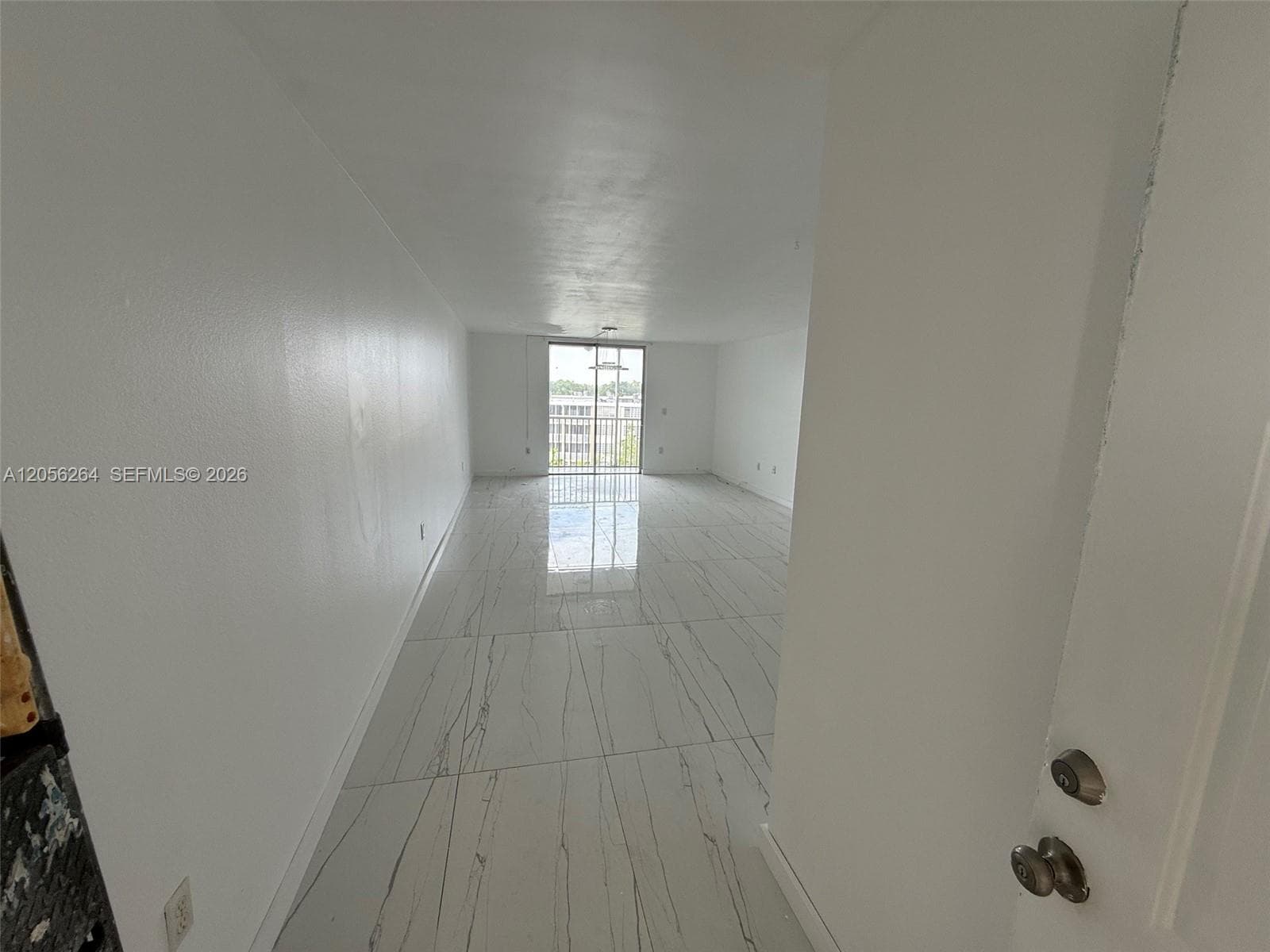 1700 NE 191st St # 510, Miami, FL 33179 photo 2