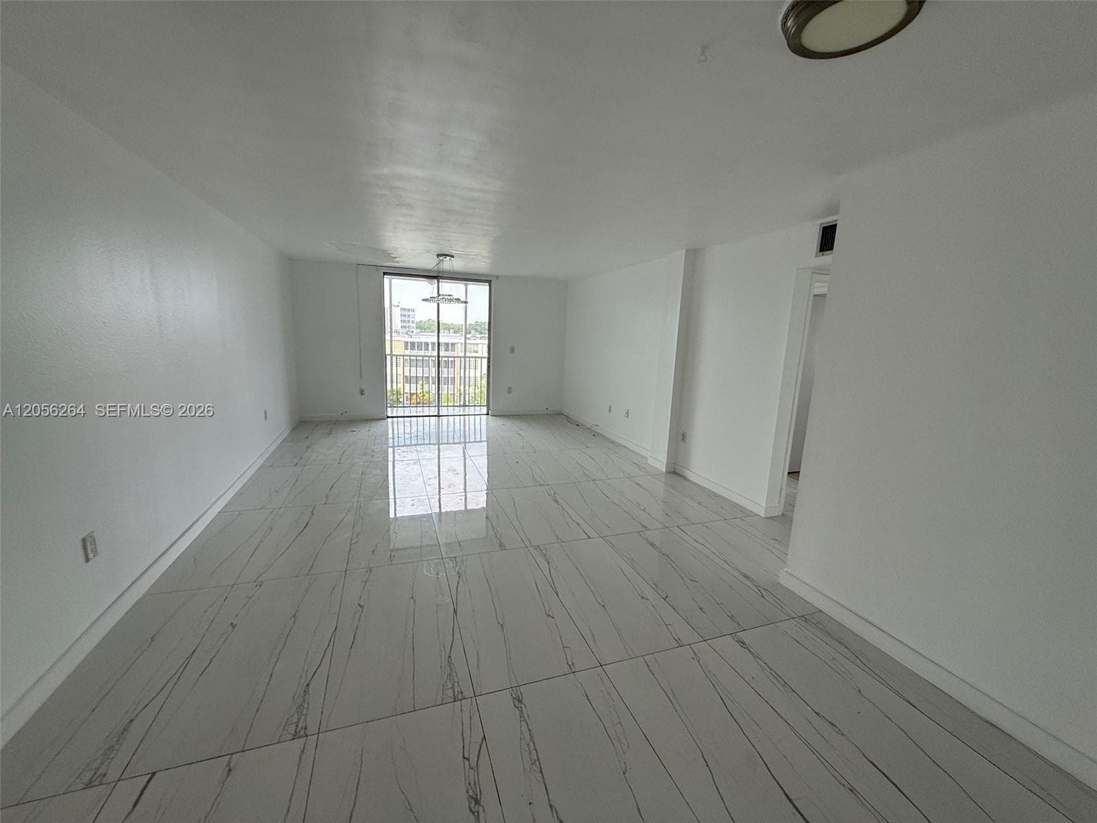 1700 NE 191st St # 510, Miami, FL 33179 photo 3