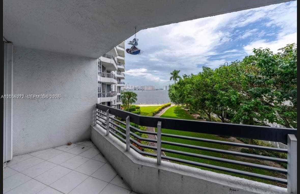19101 Mystic Pointe Dr. # 304, Aventura, FL 33180 photo 4