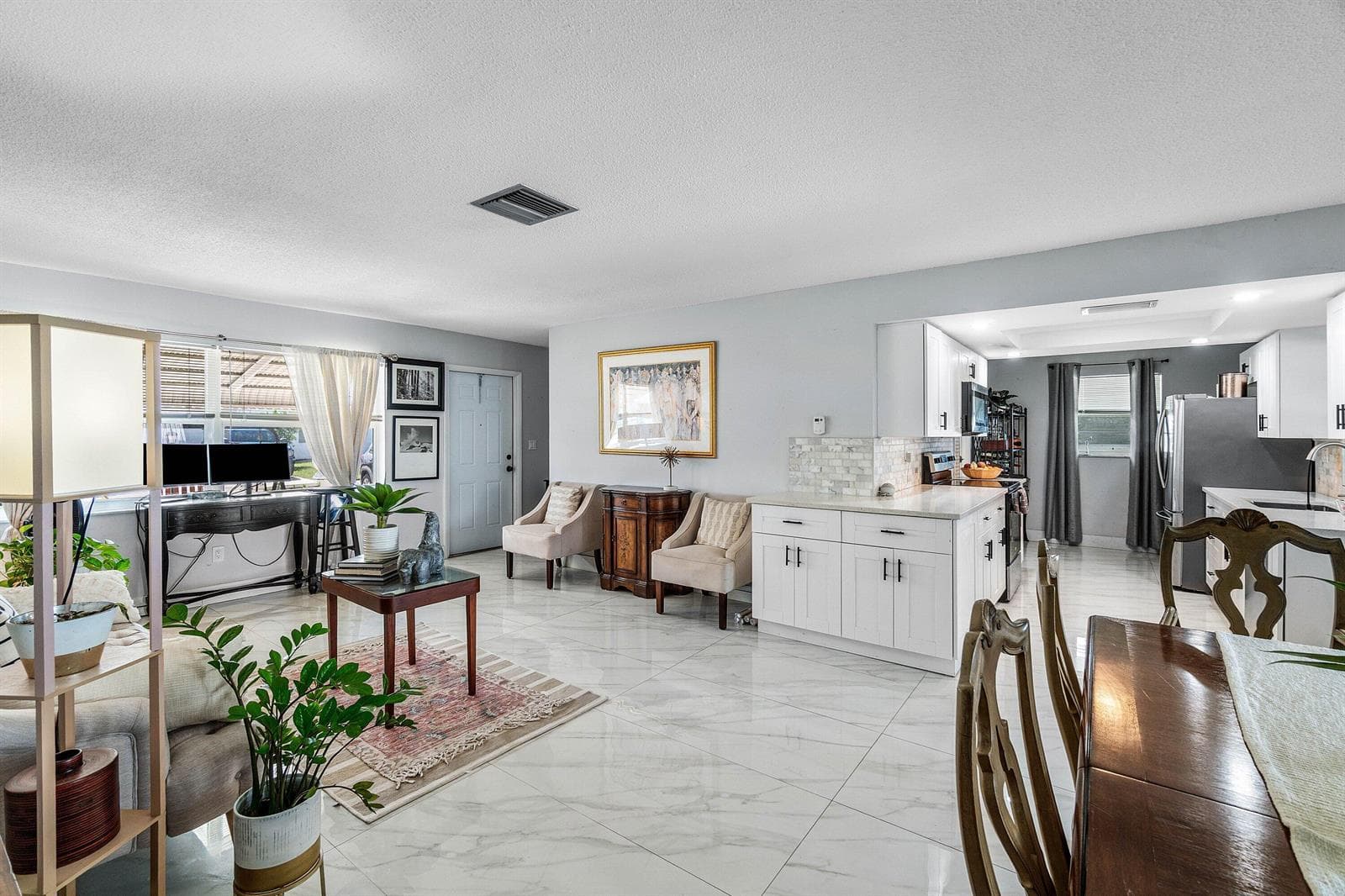 114 SW 8th Court, Boynton Beach, FL 33426 photo 2