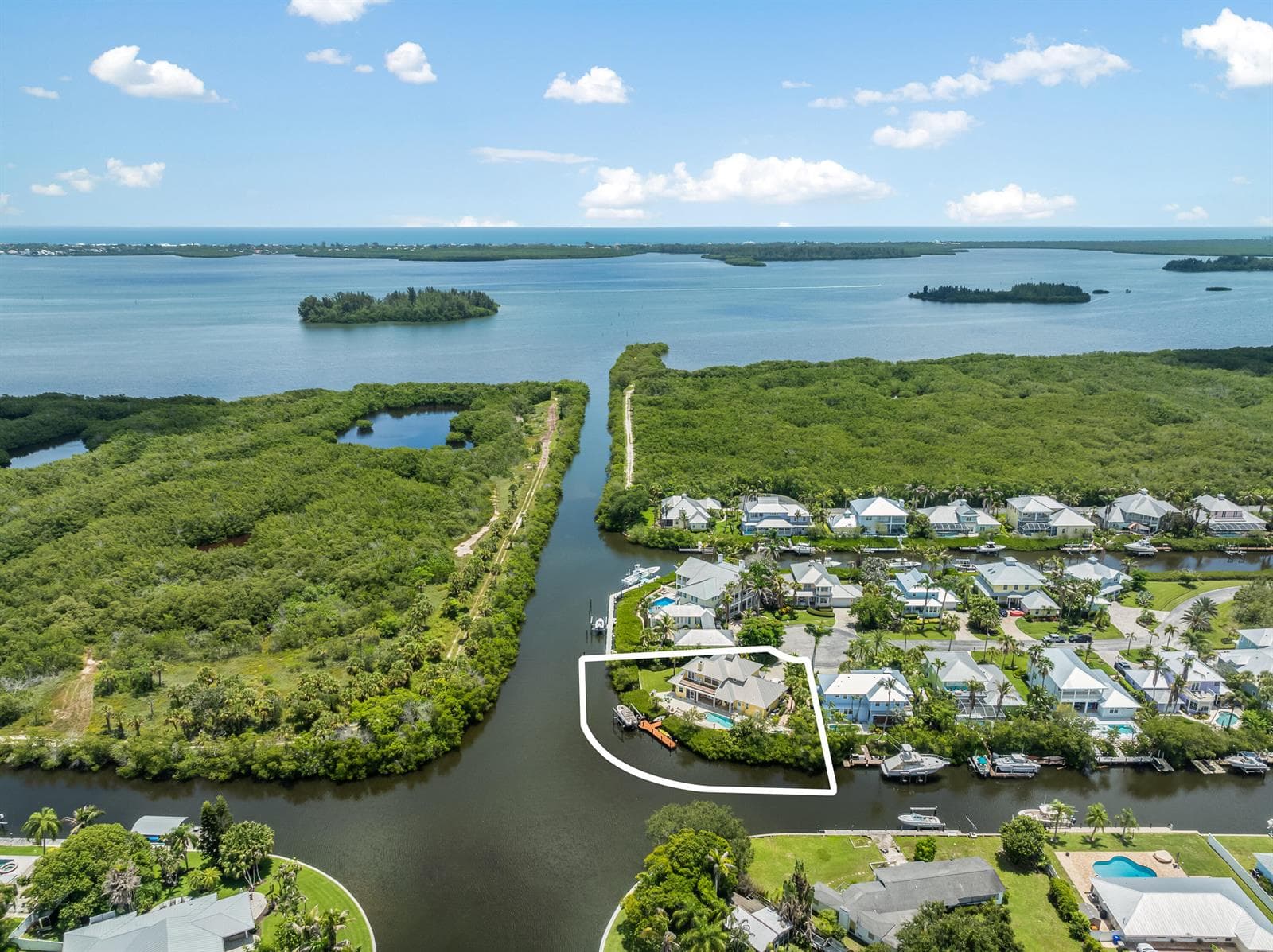 2165 6TH Court SE, Vero Beach, FL 32962 photo 4