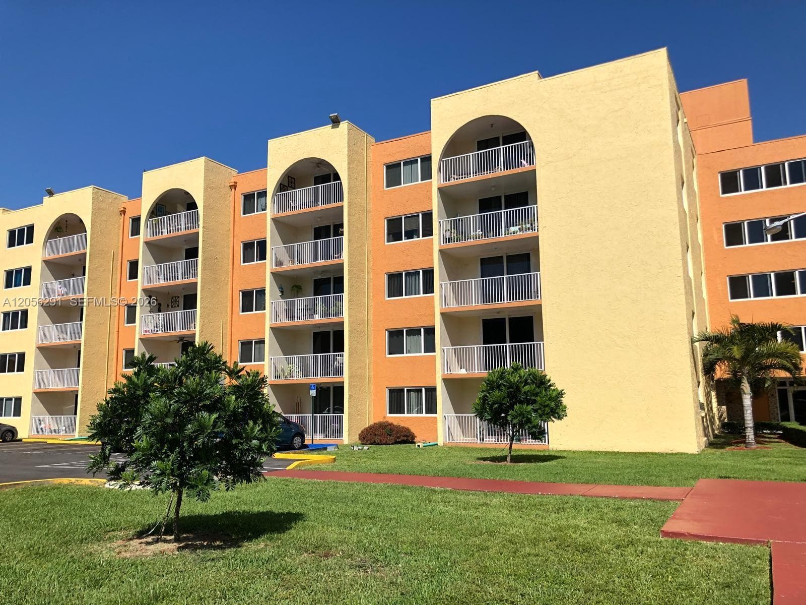 7010 NW 186th St # 5-303, Hialeah, FL 33015