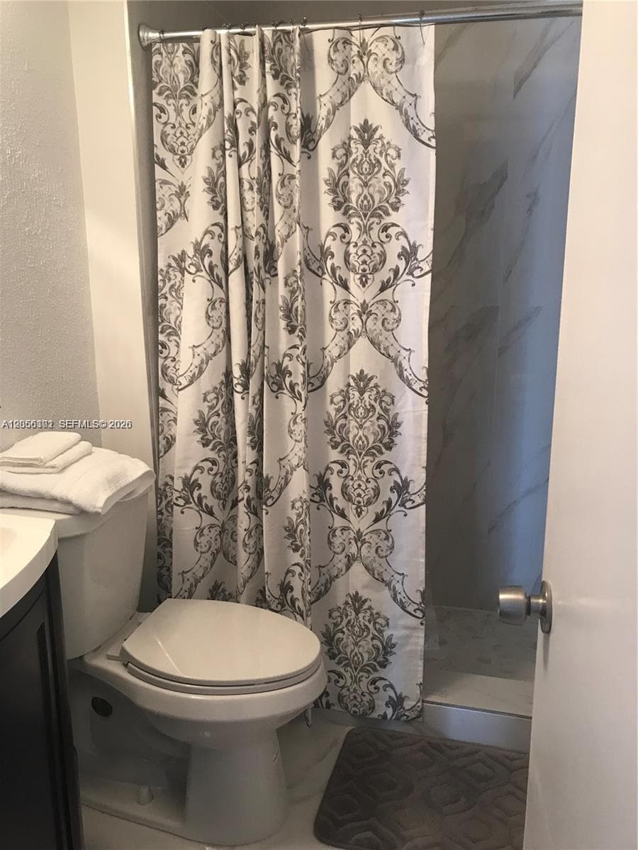 1301 NE Miami Gardens Dr # 524W, Miami, FL 33179 photo 5