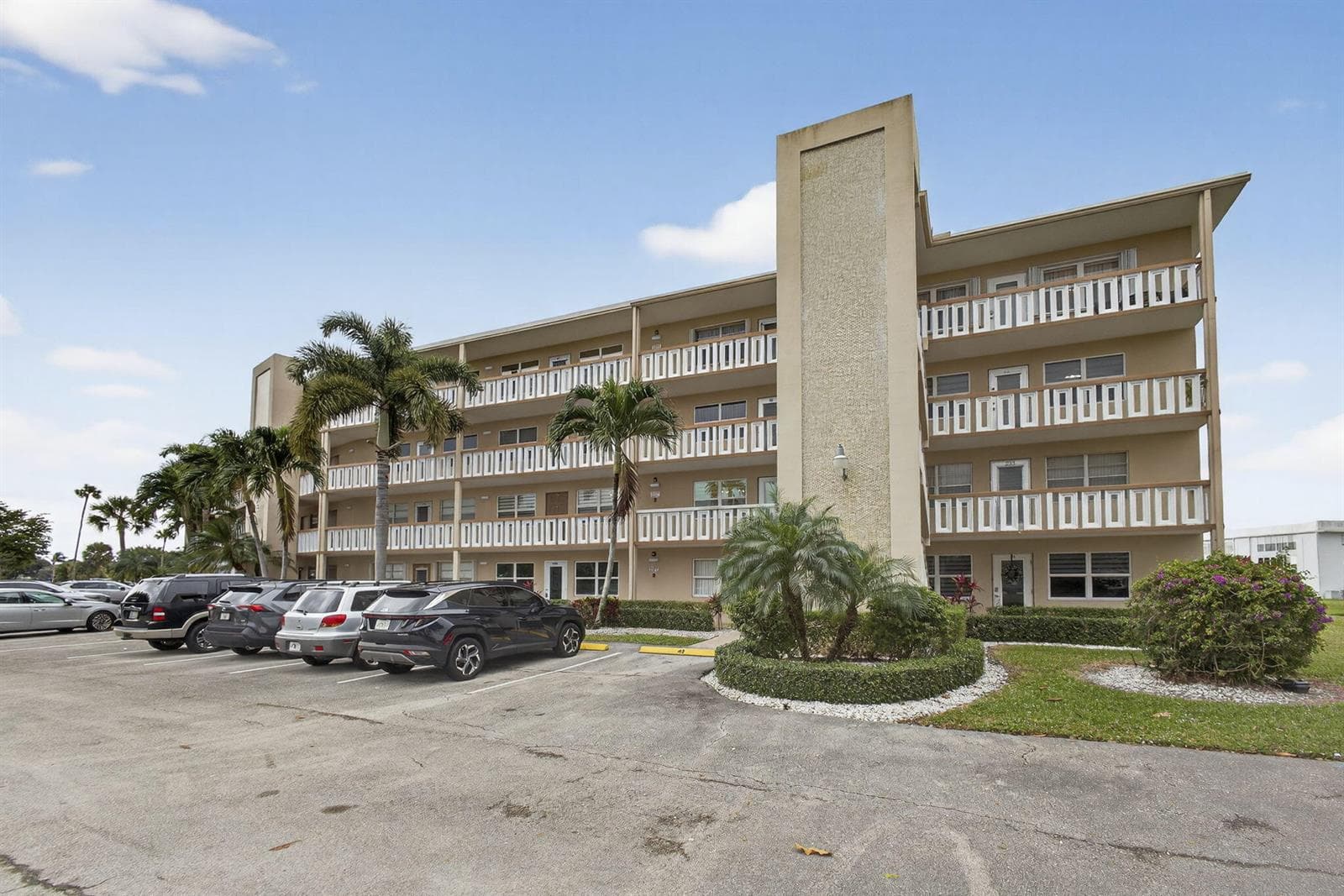 330 WELLINGTON G, West Palm Beach, FL 33417 photo 2