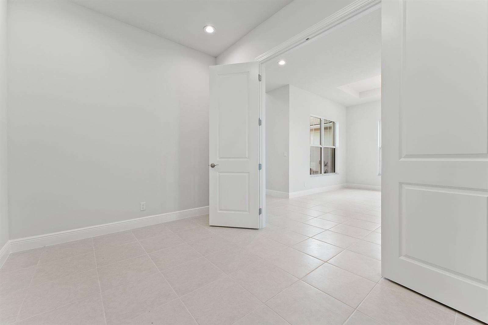 12550 NAUTILUS Circle, Palm Beach Gardens, FL 33412 photo 5