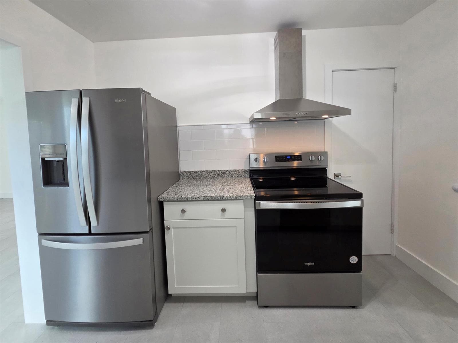 813 S 6th Street, Fort Pierce, FL 34950 photo 2