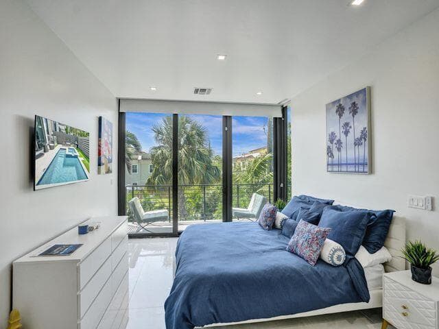 2514 NE 21ST Street # A, Fort Lauderdale, FL 33305 photo 4