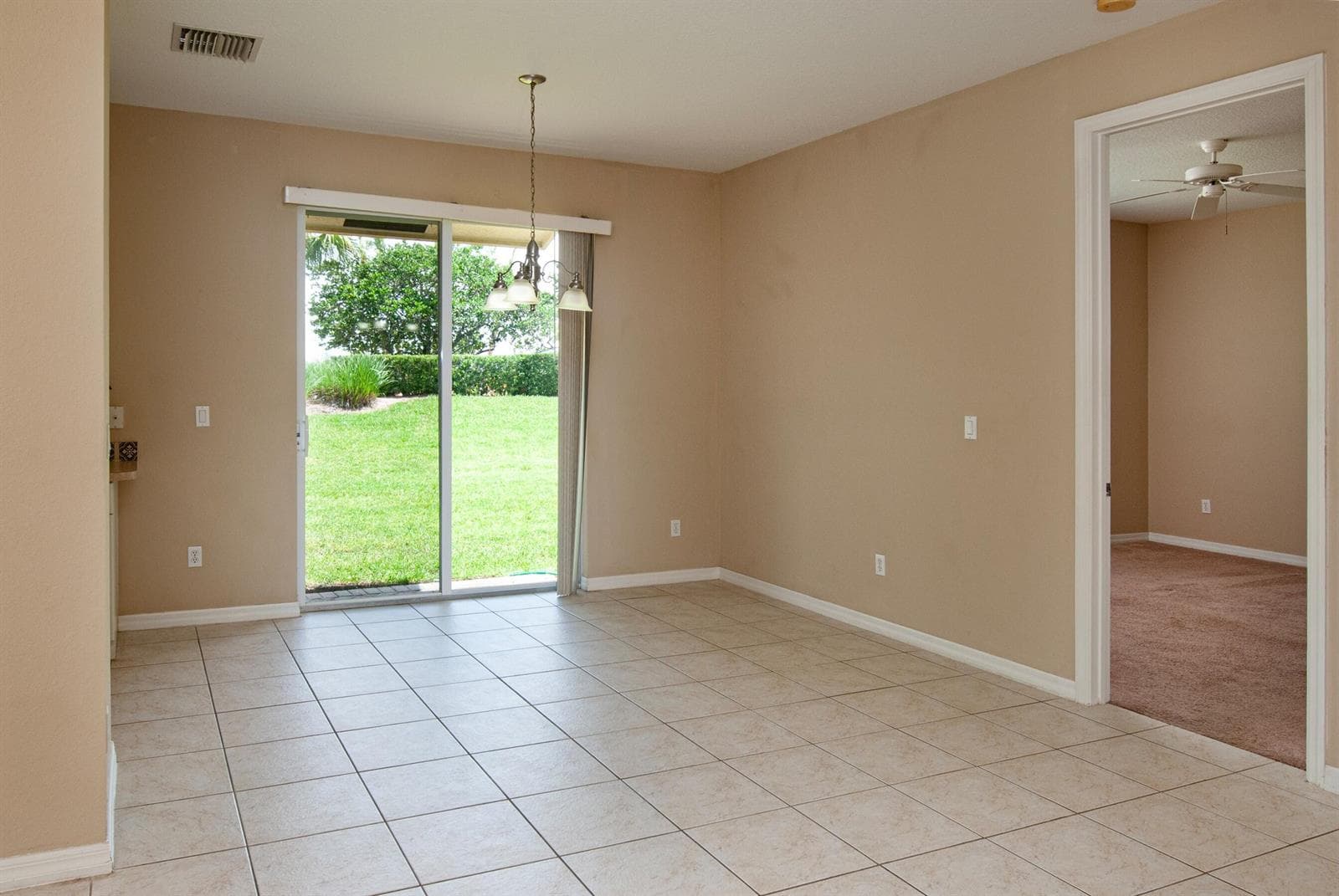 9851 E VERONA Circle, Vero Beach, FL 32966 photo 4
