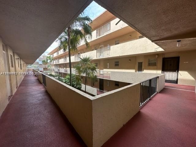 403 NW 68th Ave # 309, Plantation, FL 33317 photo 3
