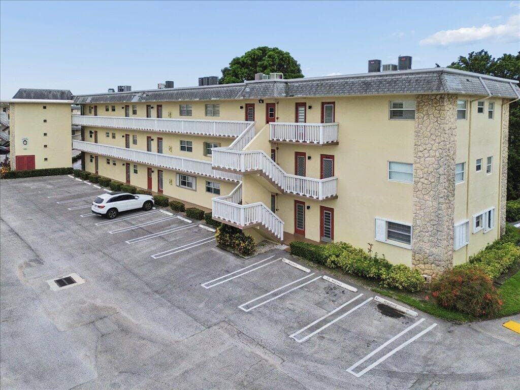 4321 NW 16TH Street # C202, Lauderhill, FL 33313
