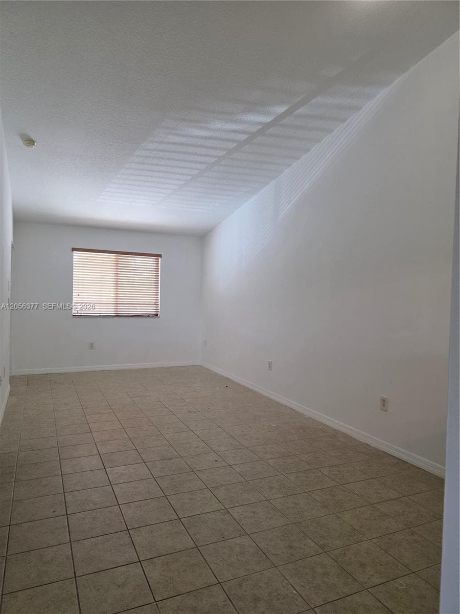 3415 NE 9th Dr # 202, Homestead, FL 33033 photo 2