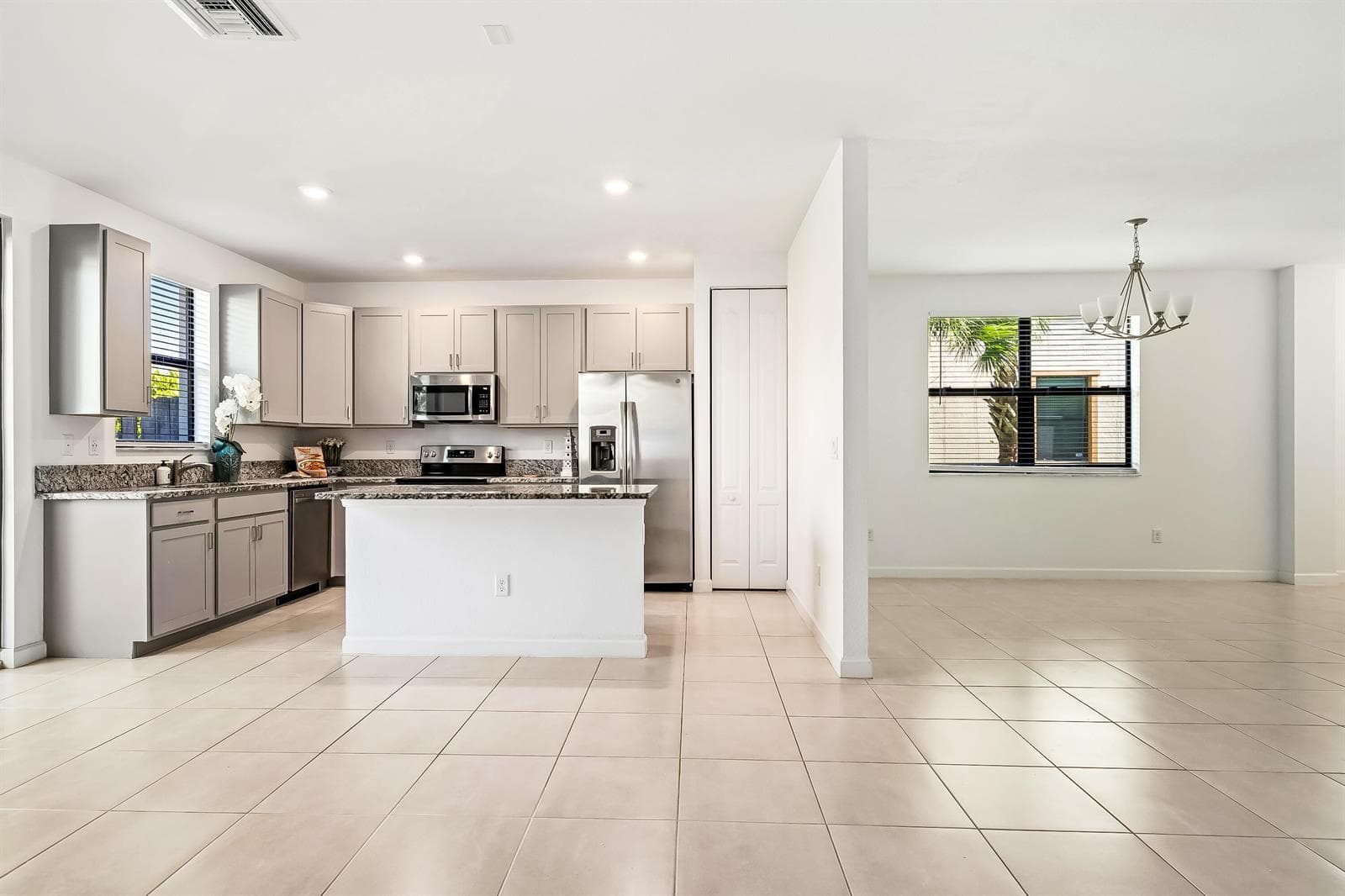 5323 SANTA MARIA Avenue, Boynton Beach, FL 33436 photo 3