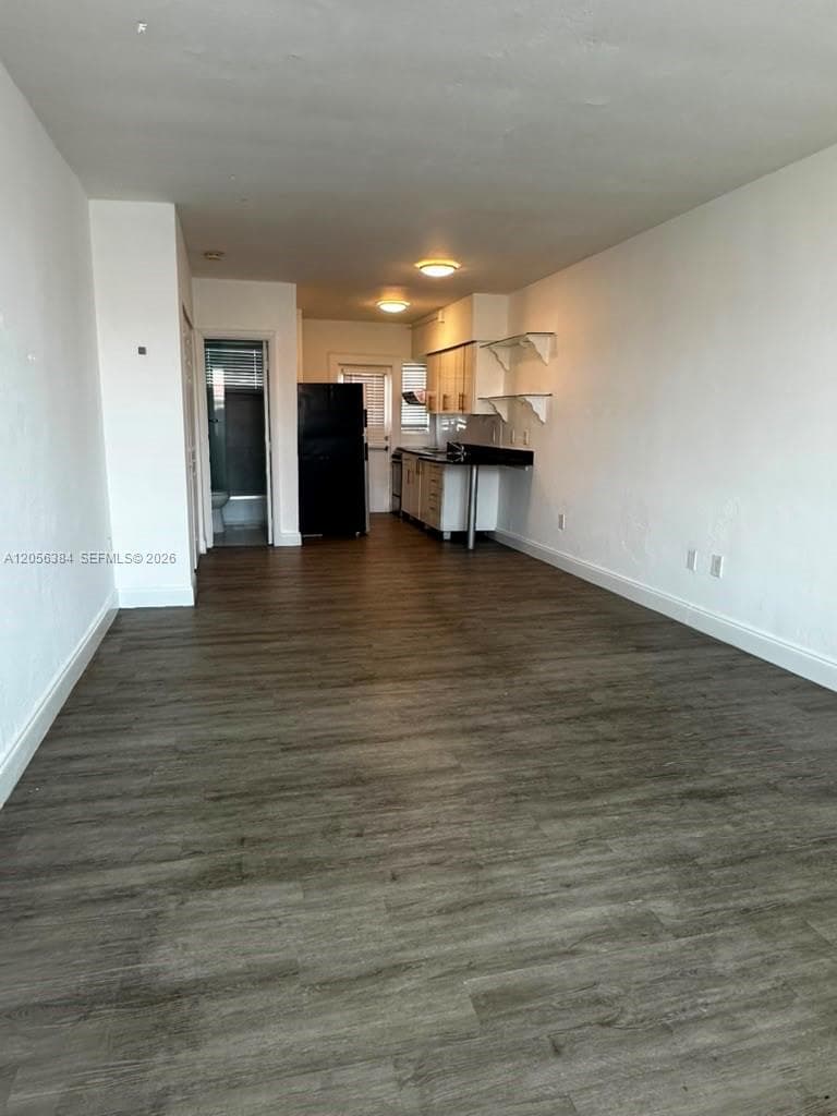 300 74th St # 17, Miami Beach, FL 33141 photo 2