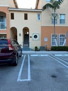 10012 NW 7th St # 216, Miami, FL 33172