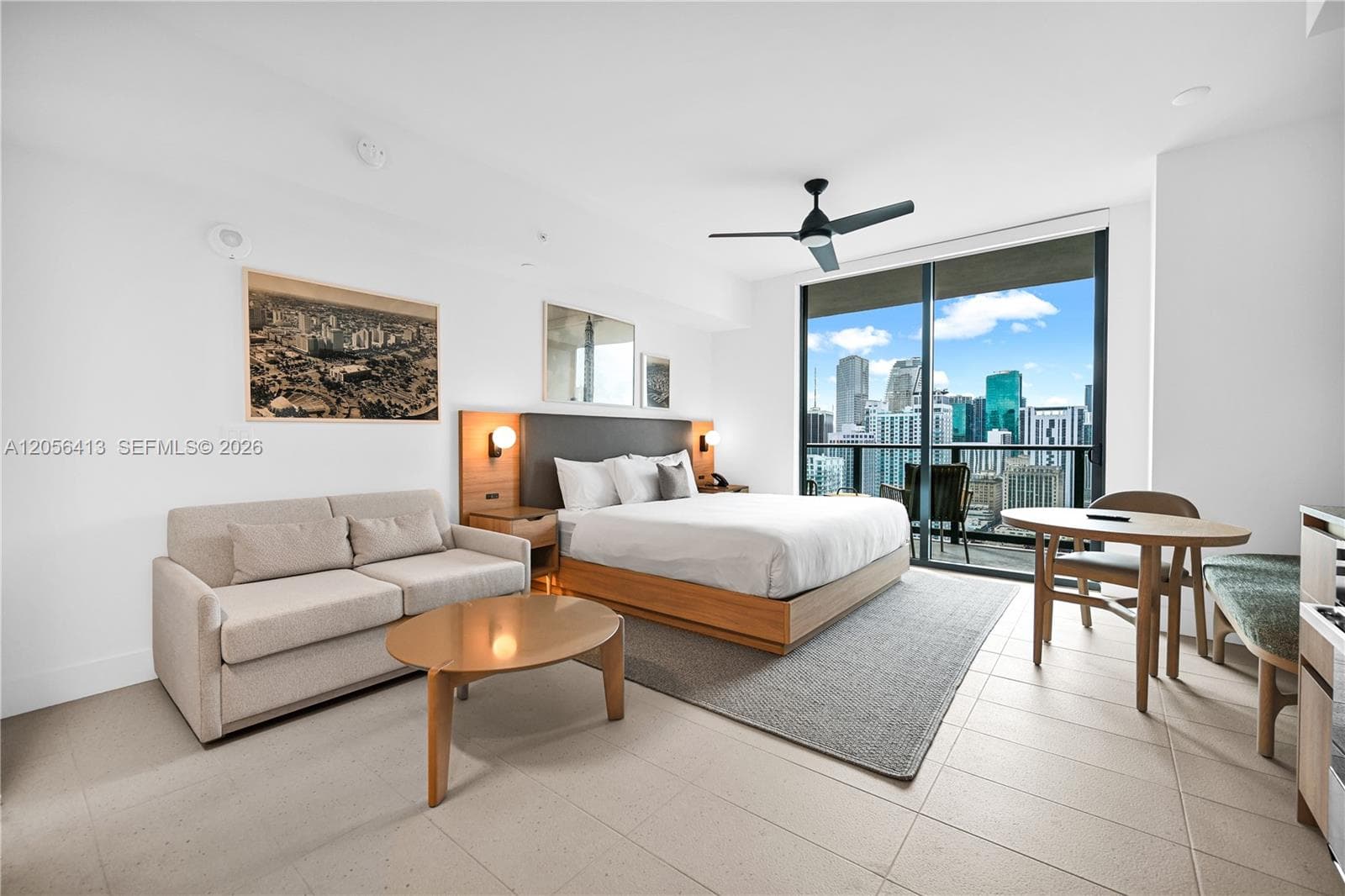 159 NE 6th St # 2610, Miami, FL 33132 photo 2
