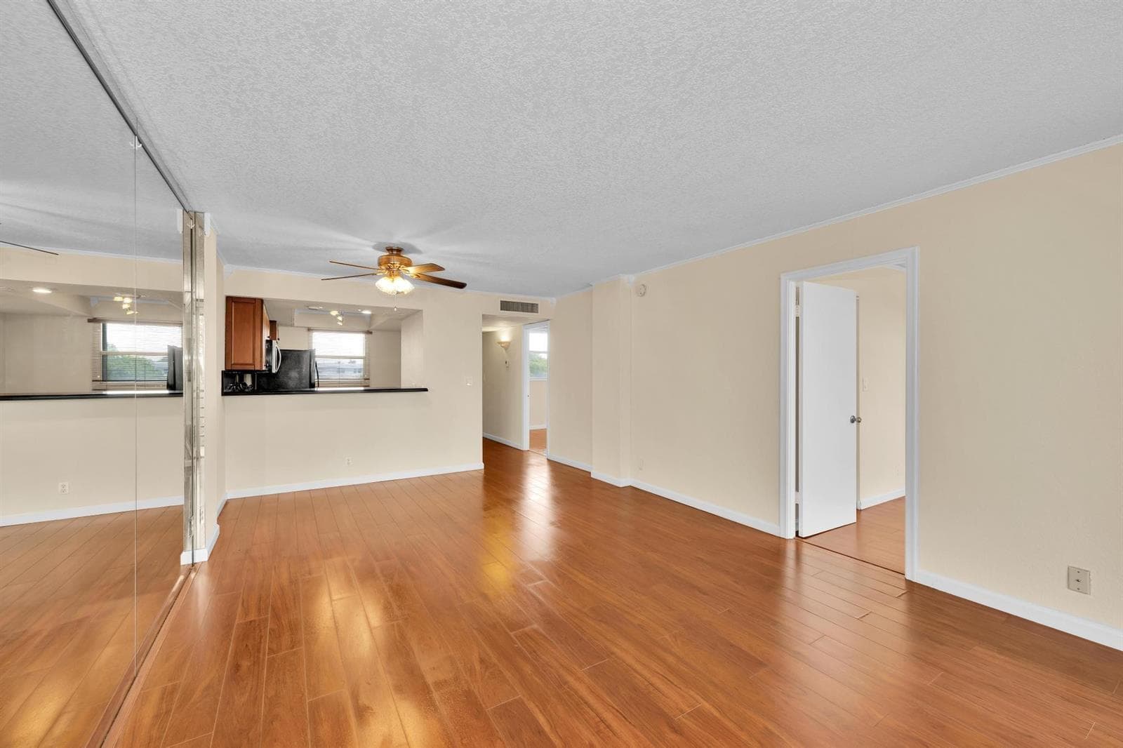 118 Royal Park Drive # 4G, Oakland Park, FL 33309 photo 3