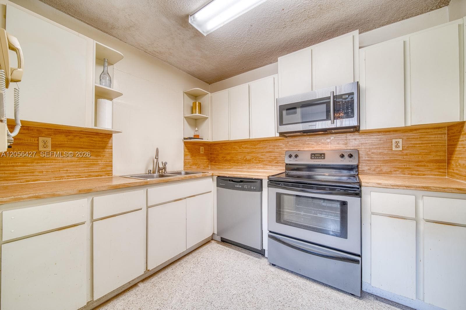 6335 SW 31st St, Miami, FL 33155 photo 3