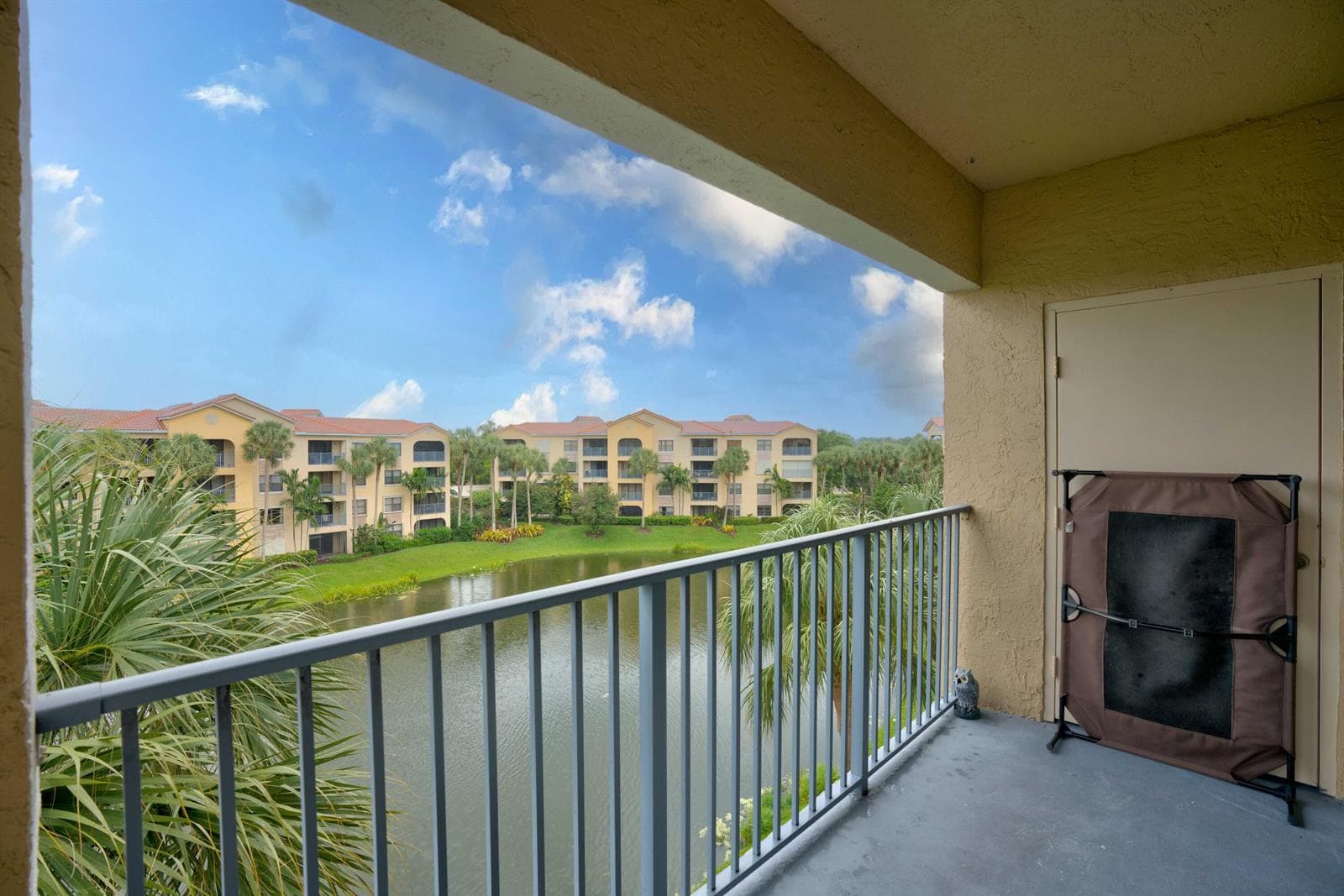 100 UNO LAGO Drive # 402, Juno Beach, FL 33408 photo 5