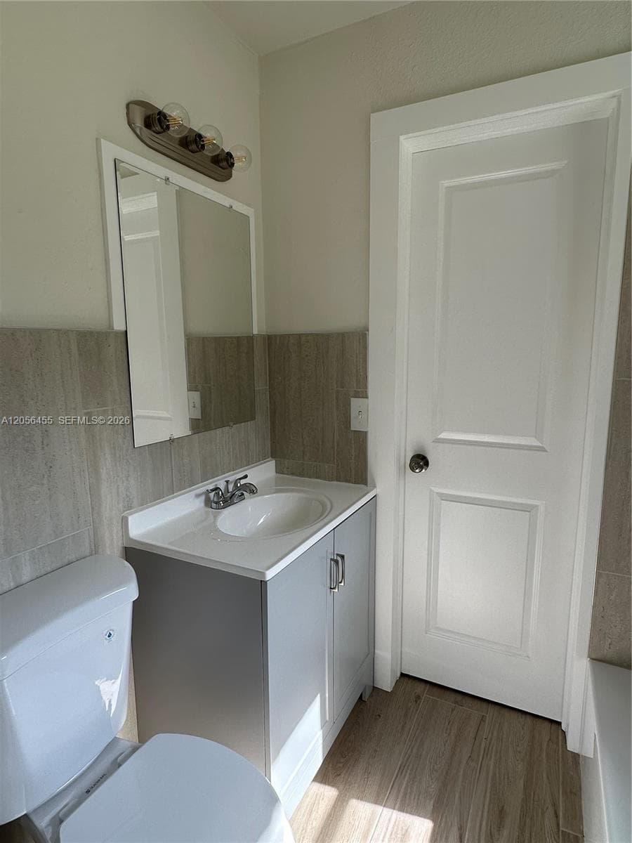 1048 E Avenue E # 3, Riviera Beach, FL 33404 photo 4