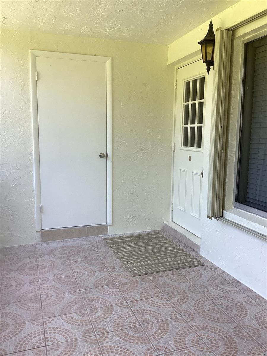 5927 LA PINATA Boulevard # C-1, FL 33463 photo 3
