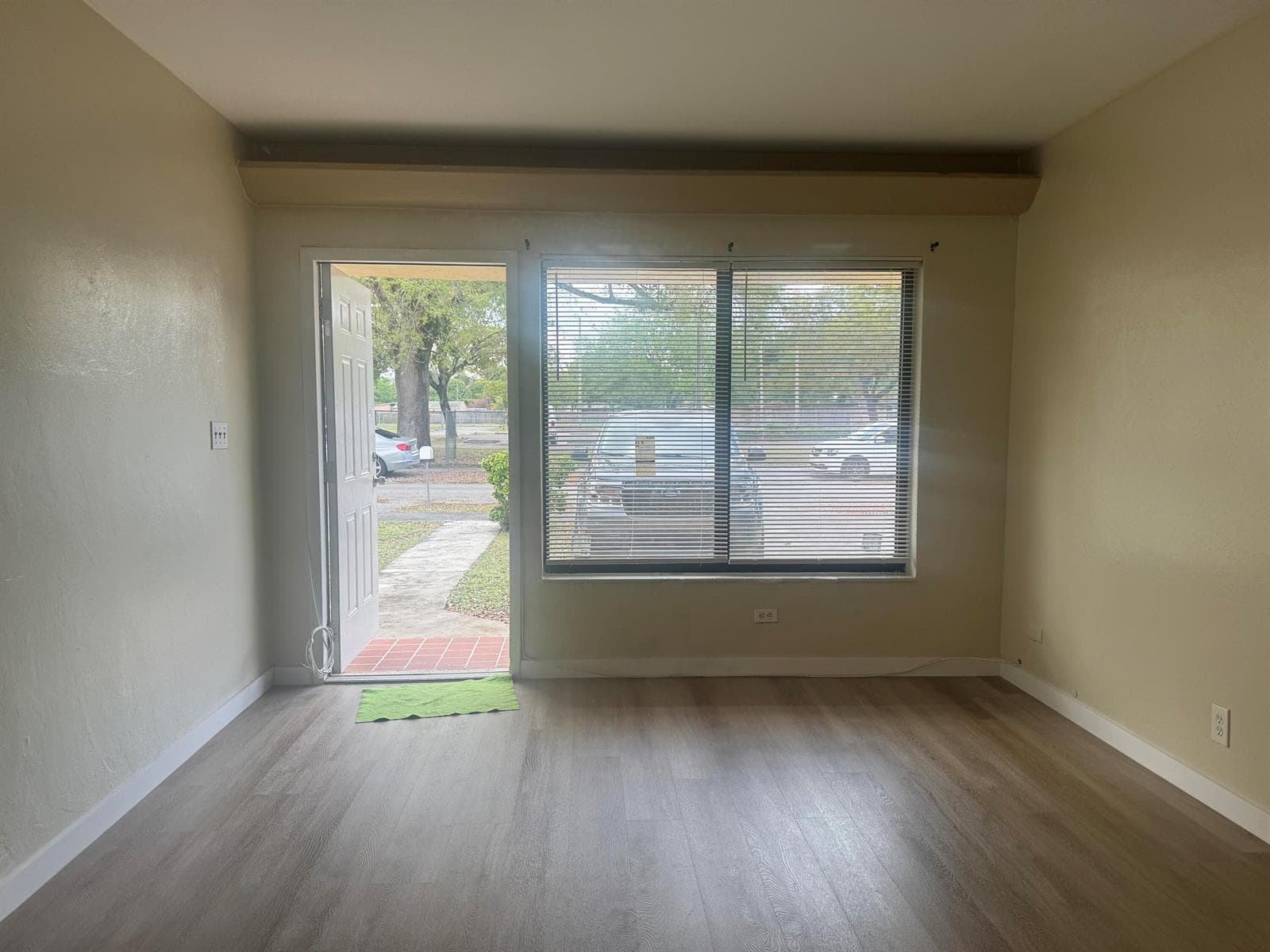 2360 NW 98TH Street, Miami, FL 33147 photo 2