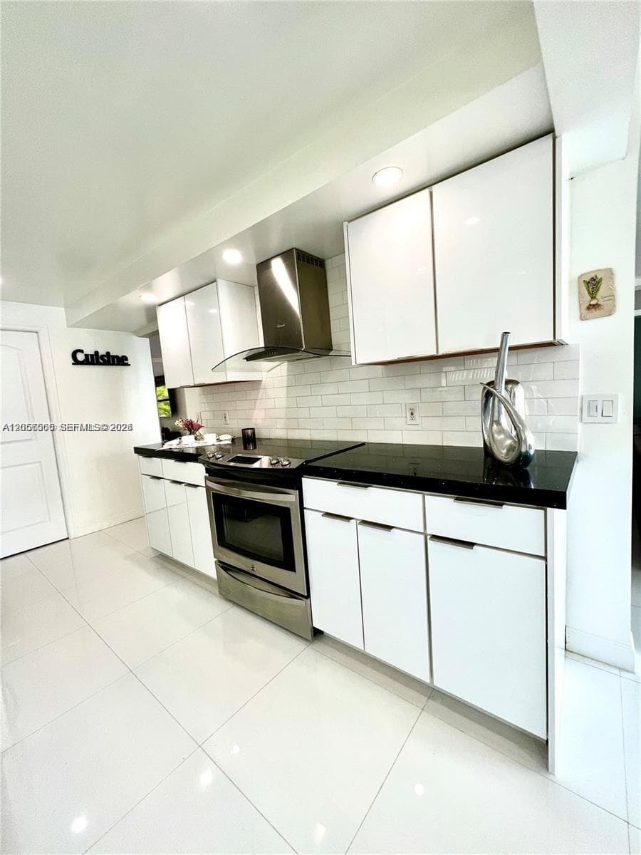 200 Golden Isles Dr # 206, Hallandale Beach, FL 33009 photo 5