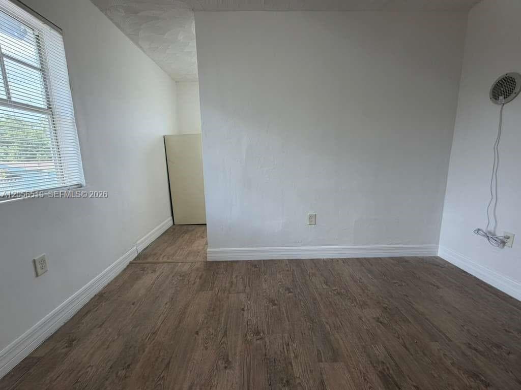 1510 NW 68th St # 6, Miami, FL 33147 photo 2
