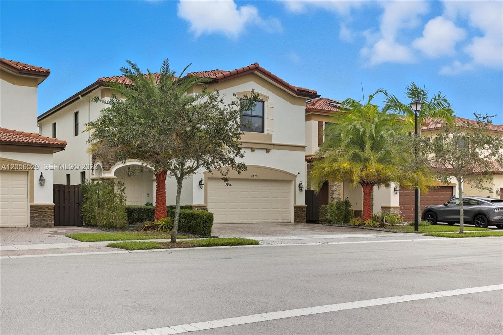 8870 NW 99th Path, Doral, FL 33178 photo 2