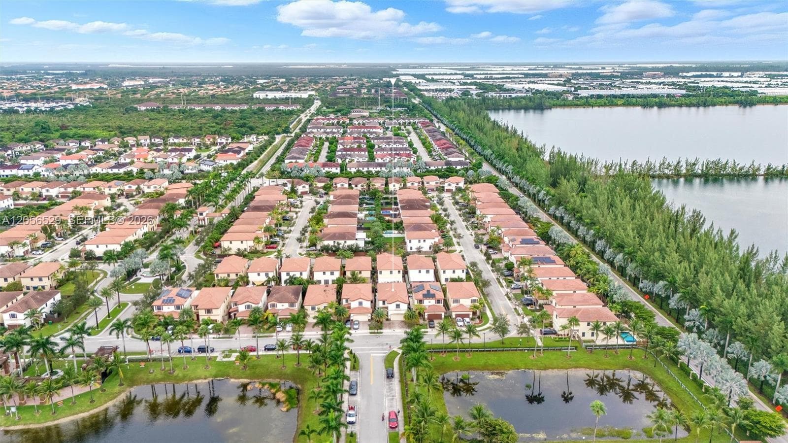 8870 NW 99th Path, Doral, FL 33178 photo 4