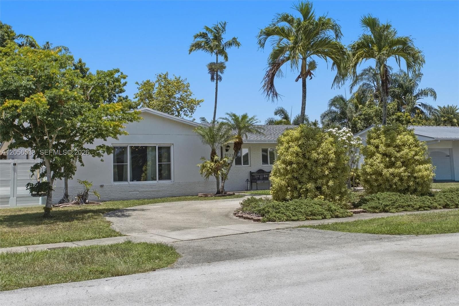 9123 SW 181st St, Palmetto Bay, FL 33157 photo 2