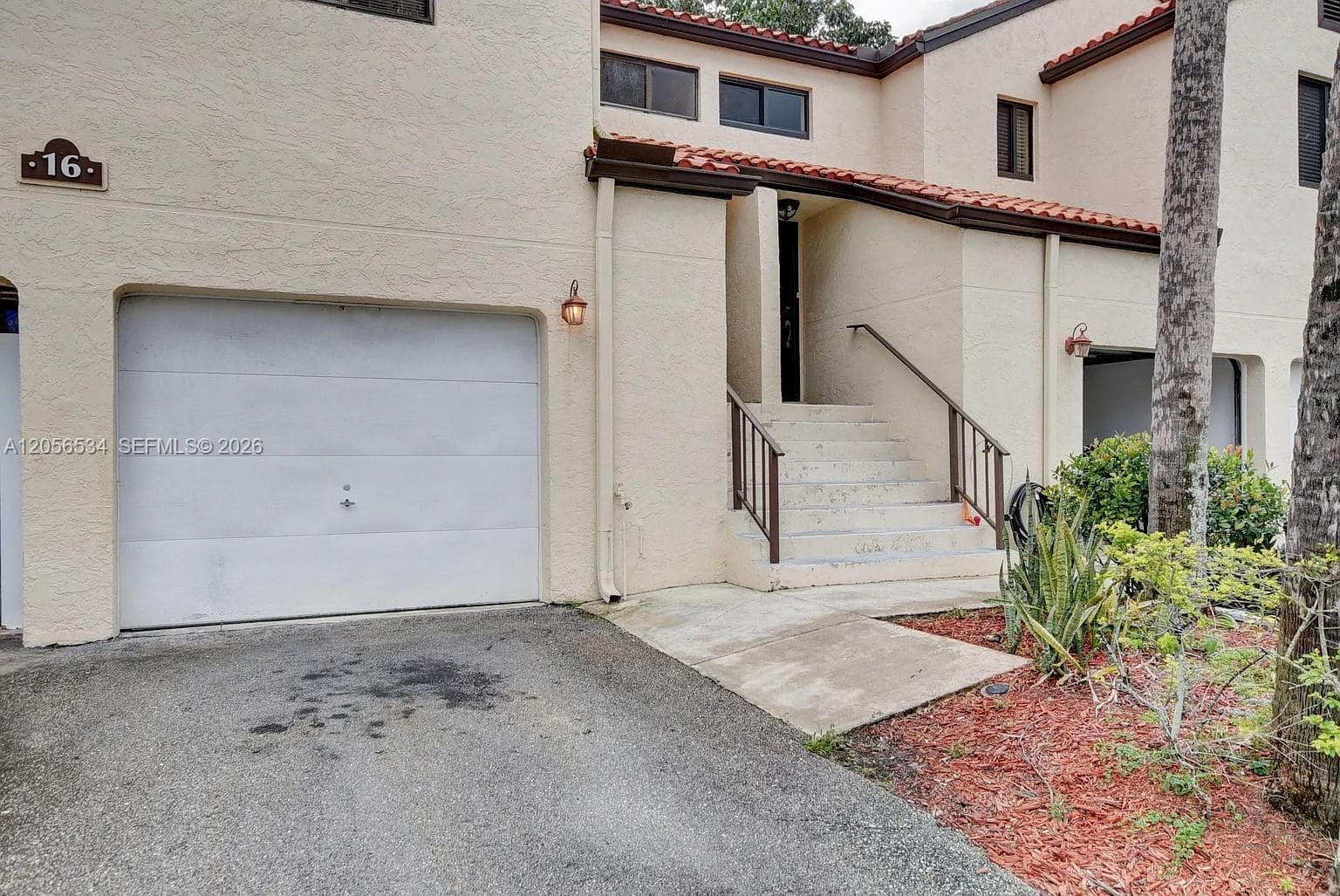 16 Via De Casas Sur # 201, Boynton Beach, FL 33426 photo 2