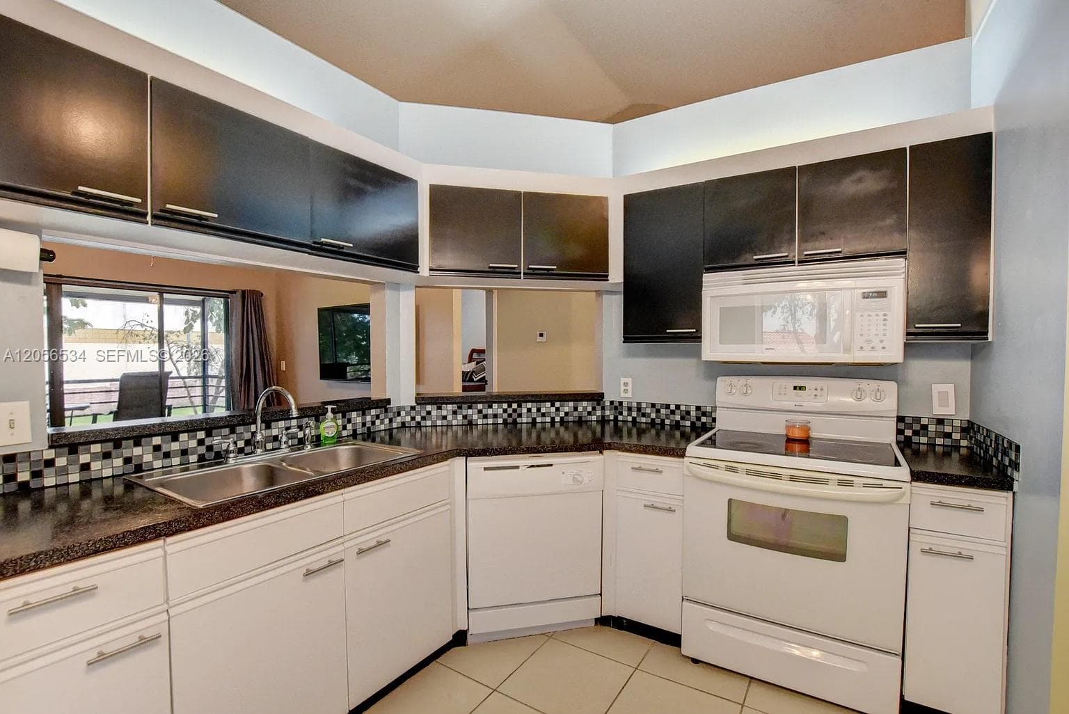16 Via De Casas Sur # 201, Boynton Beach, FL 33426 photo 5