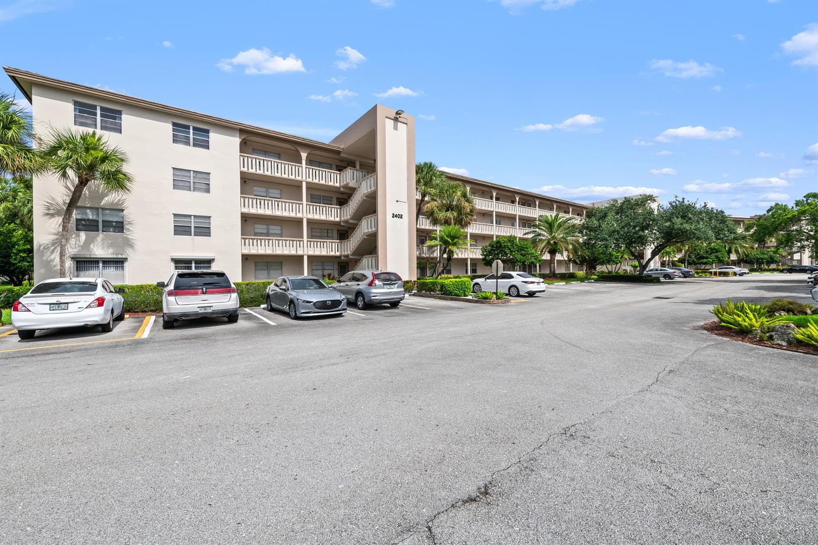 2402 ANTIGUA Circle # C2, Coconut Creek, FL 33066