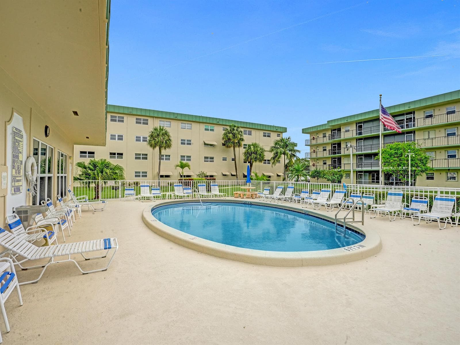 810 SE 7TH Street # 207, Deerfield Beach, FL 33441 photo 2