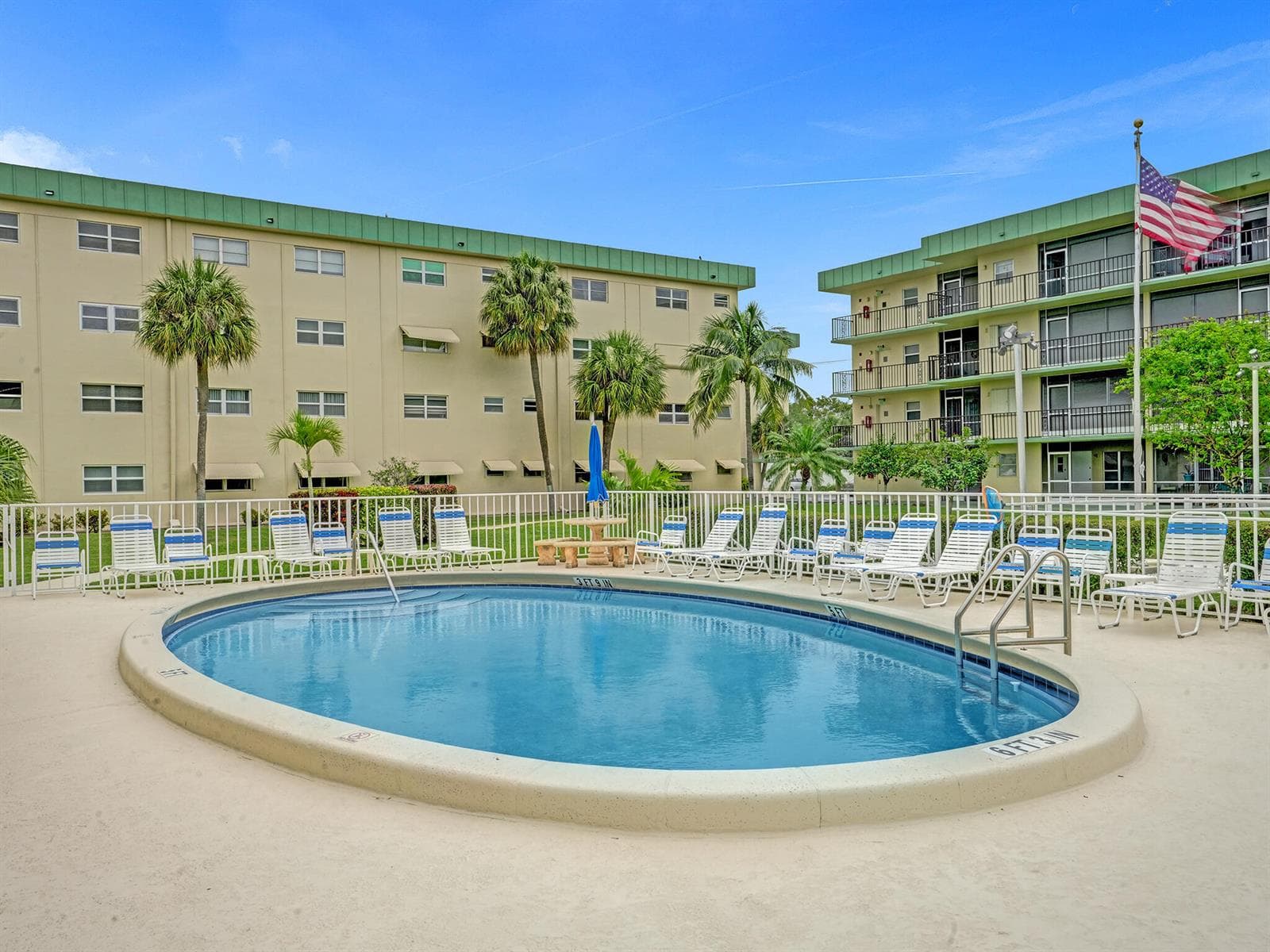 810 SE 7TH Street # 207, Deerfield Beach, FL 33441 photo 3