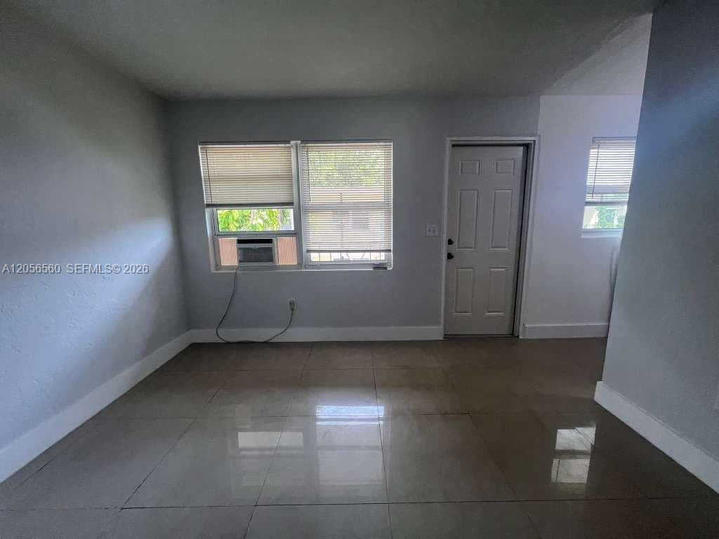 1281 NW 60th St # 5, Miami, FL 33142