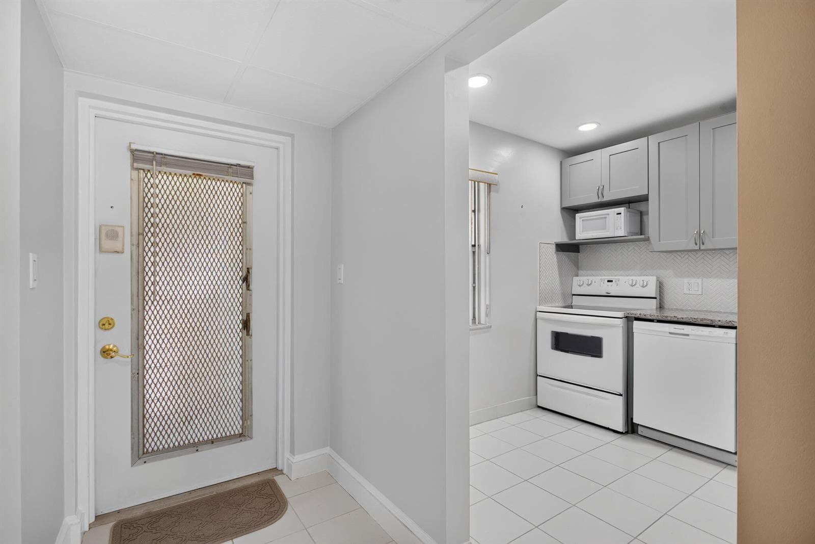 1030 Country Club Drive # 205, Margate, FL 33063 photo 2