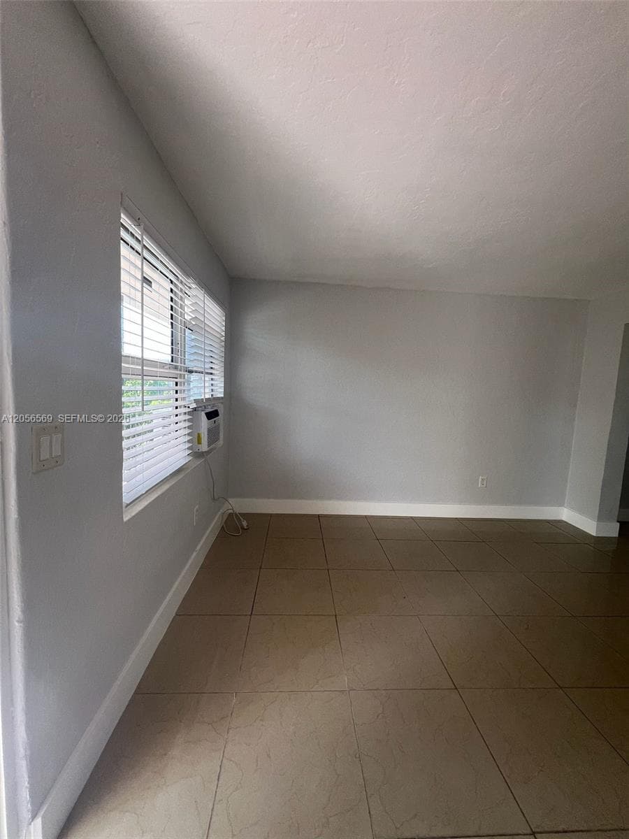 1281 NW 60th St # 6, Miami, FL 33142 photo 3