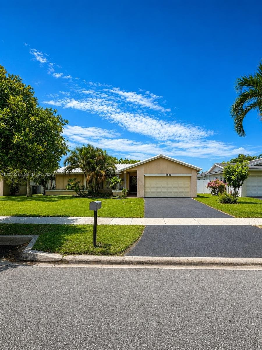 9840 NW 25th Ct, Coral Springs, FL 33065