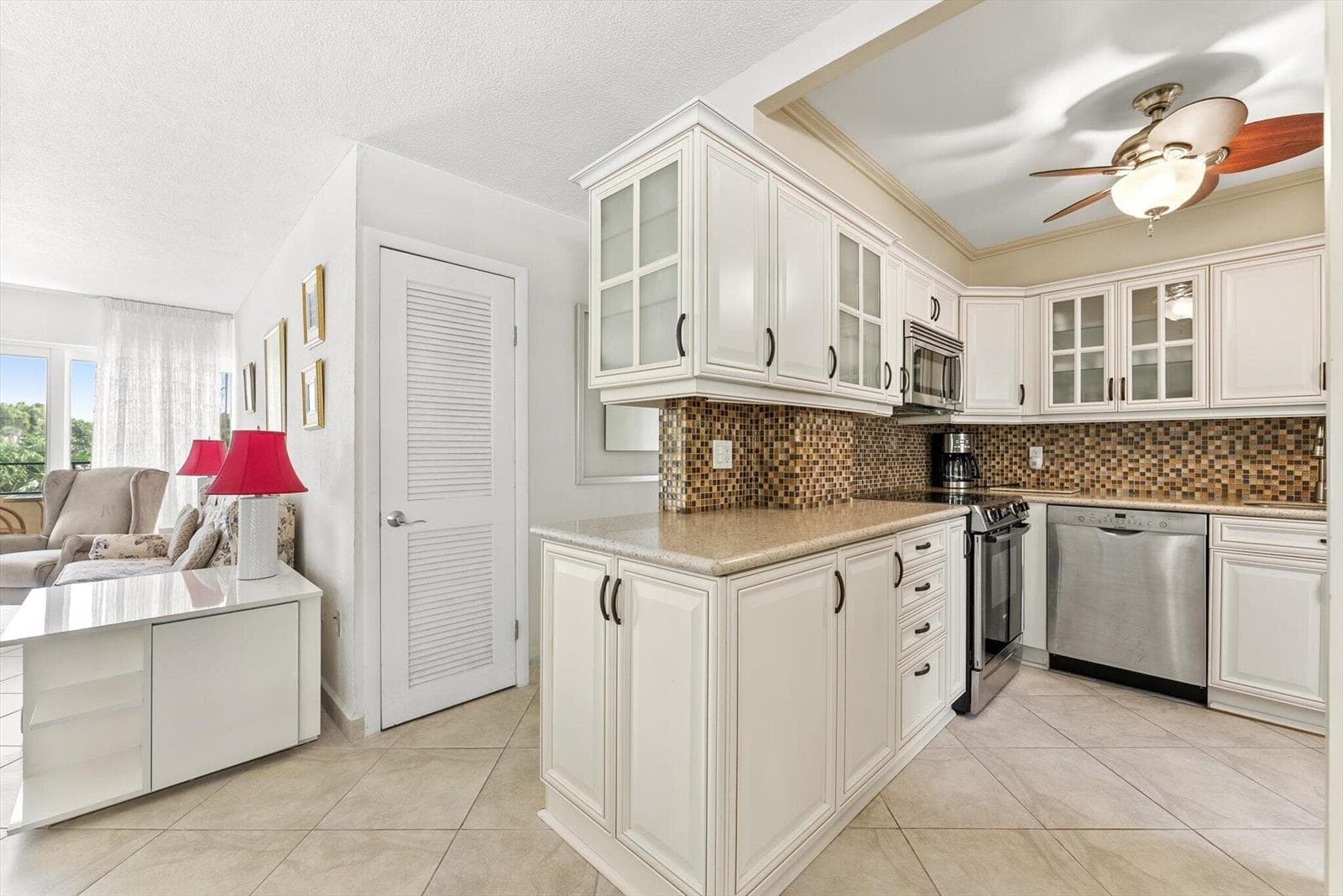 220 Kings Point Drive # 210, Sunny Isles Beach, FL 33160 photo 3