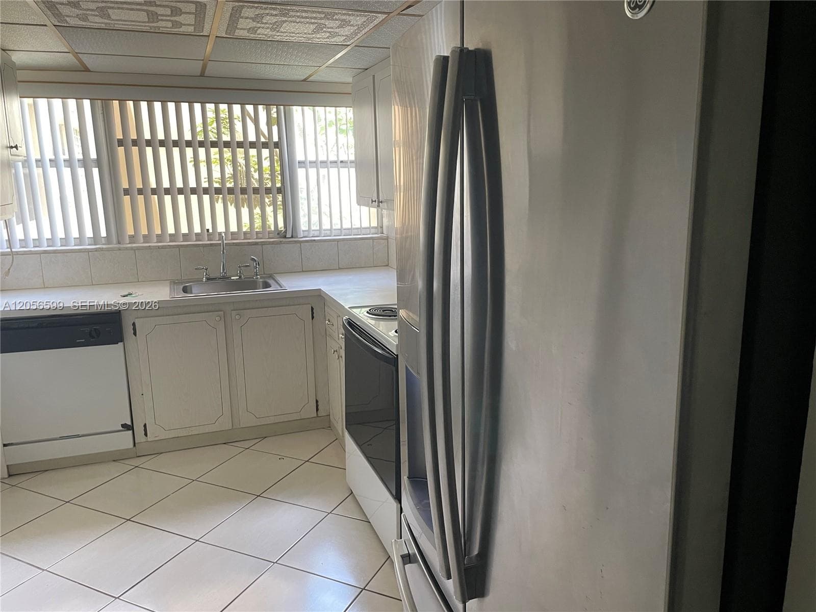 940 NE 199th St # 209, Miami, FL 33179 photo 4