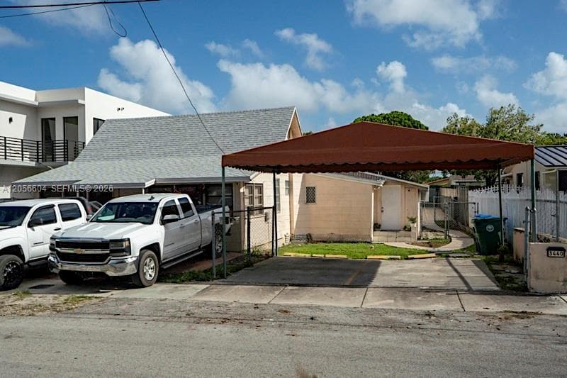 3438 SW 2nd St, Miami, FL 33135